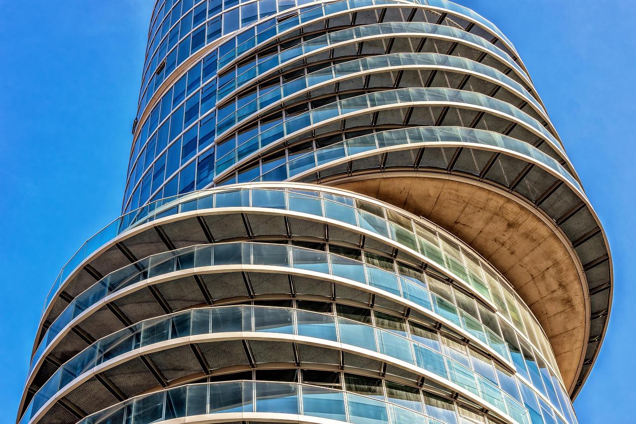 The 15–20% You’re Donating to Operational Lag — And How Institutional Real Estate Takes It Back